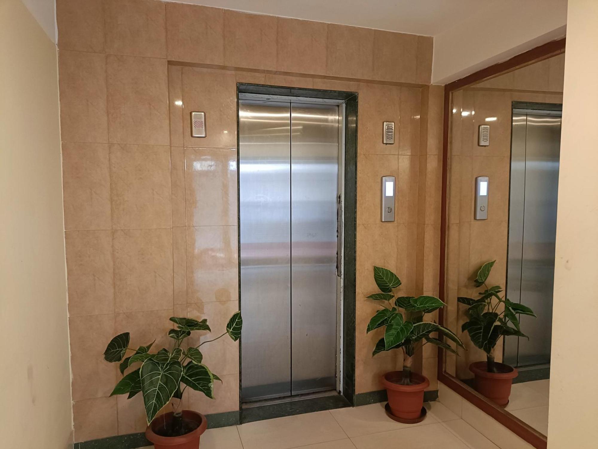 סיליגורי Hotel Niladrii Galaxy מראה חיצוני תמונה