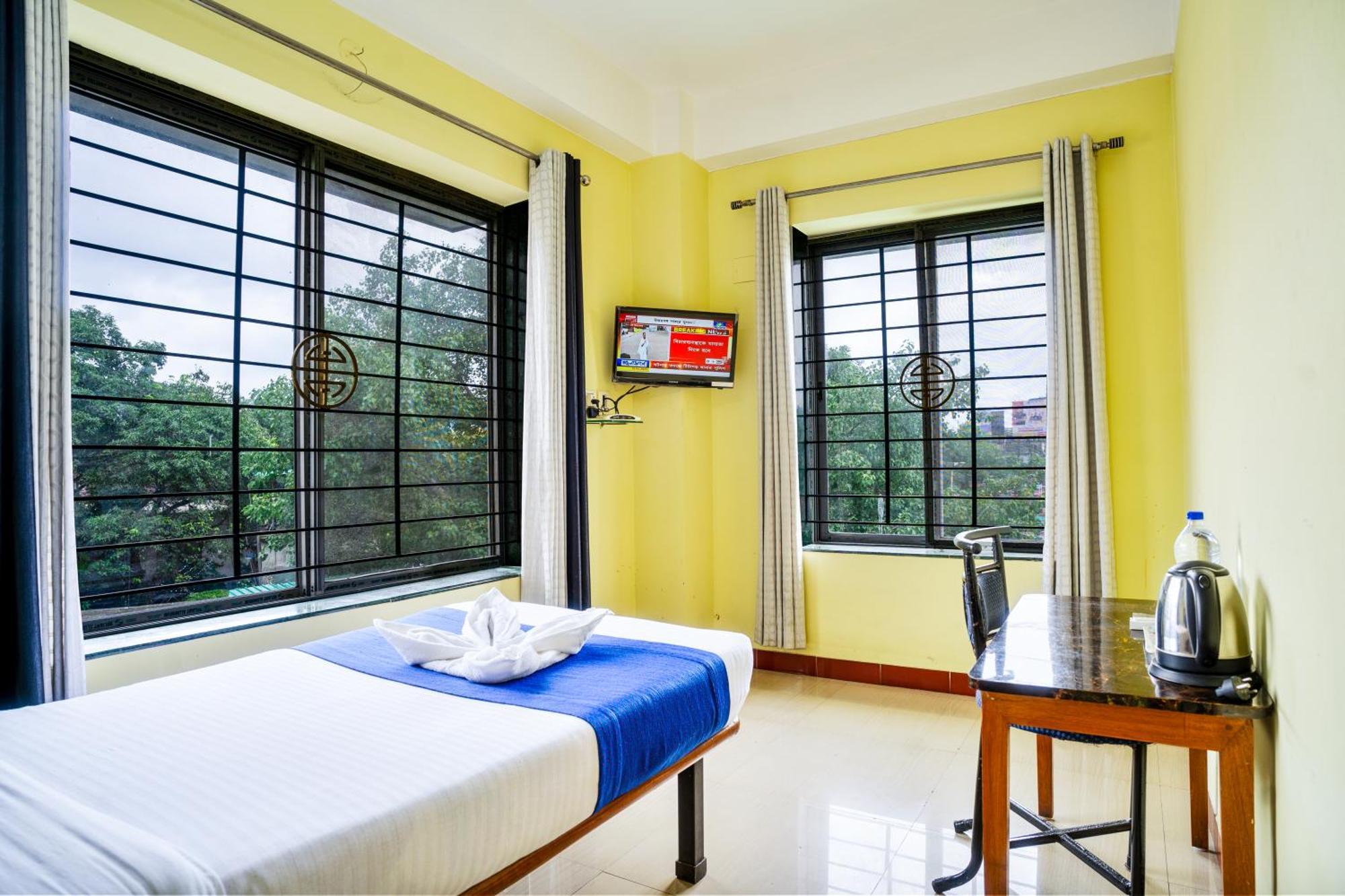 סיליגורי Hotel Niladrii Galaxy מראה חיצוני תמונה